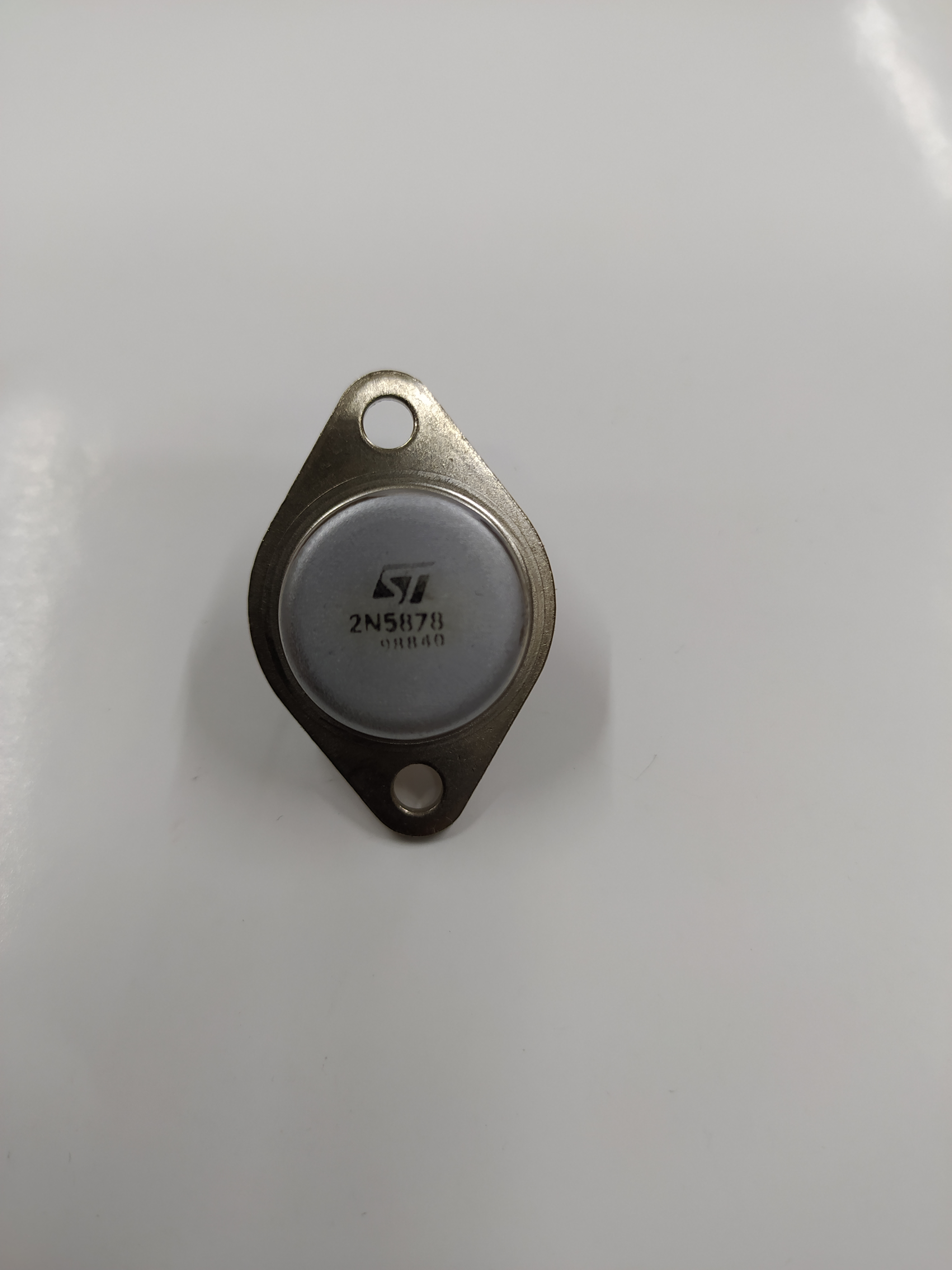 2N 5878    3055 İLE AYNI TRANSTÖR