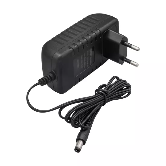 12.6 VOLT - 1 AMPER 5.5*2.5 UÇLU KIRMIZI YEŞİL LEDLİ YERLİ ÜRETİM PRİZ TİPİ ŞARJ ADAPTÖRÜ 21831